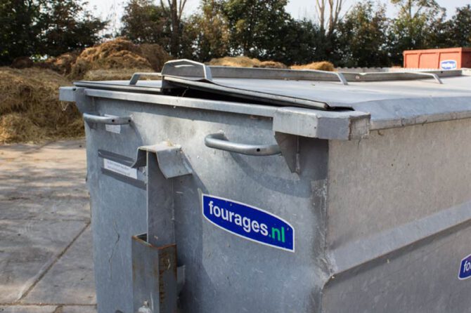 verrijdbare-kleine-mestcontainer-rolcontainer